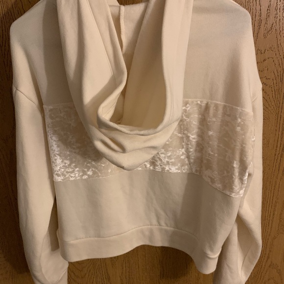 PINK Victoria’s Secret monochrome crop velvet lace up sleeve hoodie sweatshirt - Picture 4 of 10